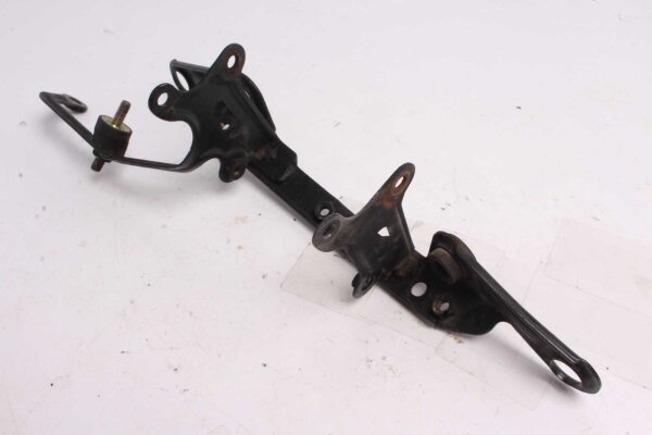 Hållarfäste kylare  Aprilia RST 1000 Futura PW 01-04