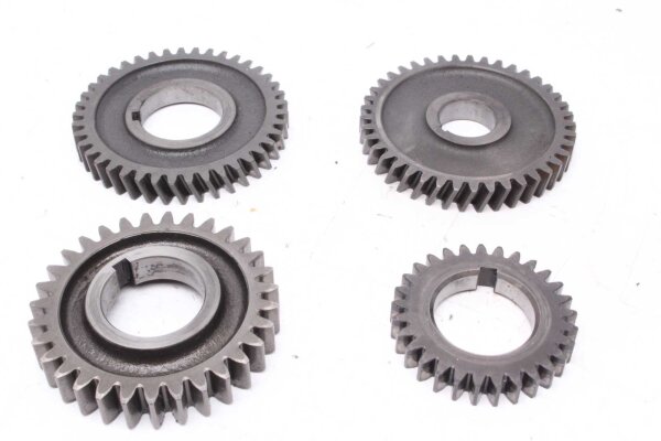 Vaihteiston hammaspyörä  Aprilia RST 1000 Futura PW 01-04