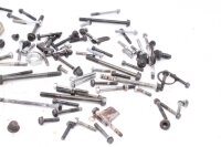 Paljon jäljellä olevia osia  Kawasaki Zephyr 550 ZR550B6-B9 95-99