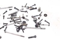 Paljon jäljellä olevia osia  Yamaha XS 400 Dohc 12E 82-84