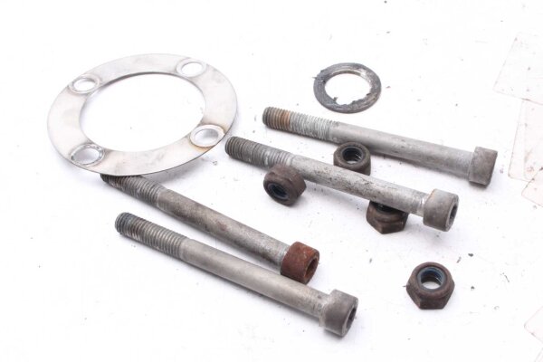 Jarrulevyn ruuvit takana BMW R 100 GS 247E 0473 86-96