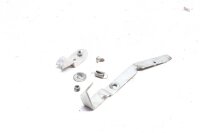 Istuimen pidikkeen kiinnike takana Moto Guzzi V 65...