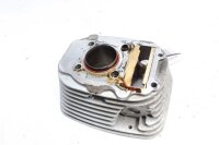 Sylinterin mäntä takana Yamaha XV 125 Virago...