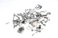 Massor av återstående delar Yamaha YZF 750 SP...