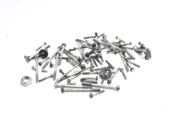 Lot de pièces restantes Kawasaki ZZR 600 ZX600D 90-92