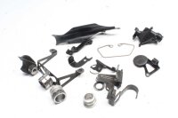 Paljon jäljellä olevia osia Triumph Tiger 1050...