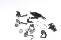 Paljon jäljellä olevia osia Triumph Tiger 1050...