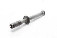 Etuakselin pikalukitusakseli edessä BMW R 1200 C...