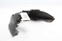 Garniture arrière de capot arrière...