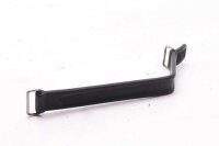 Akun kiinnityskumi, joka pitää akun kiinni BMW...