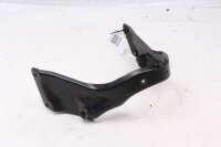 Ilmansuodattimen kotelon pidike, rungon sarvi, etu,...