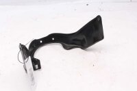 Ilmansuodattimen kotelon pidike, rungon sarvi, etu,...