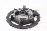 Eturattaan pidike takapyörän navan eturattaan...