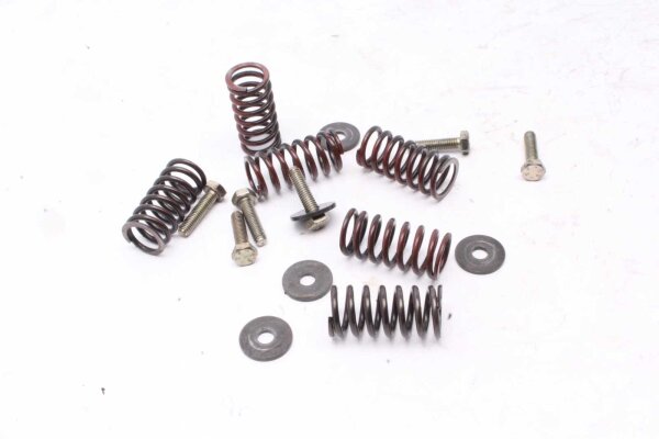 Kopplingsfjädrar förstärkta set med 6 delar EBC CSK104 CSK104 BMW F 650 GS R13 00-03