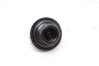 Chiusura del coperchio del bocchettone di riempimento...