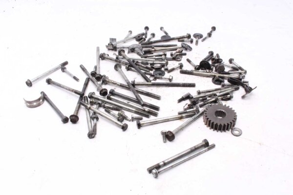 Veel overgebleven onderdelen Honda CB 650 RC03 79-82