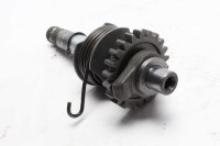 Käynnistyspolkimen akselin hammaspyörän...