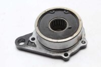 Vaihteiston kannen väliakselin laakeri vasemmalla...