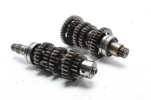 Vaihteiston pääakselin apuakselin siirtoakseli Kawasaki Z 550 KZ550A/A 80-83