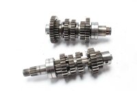 Vaihteiston pääakselin apuakselin siirtoakseli...