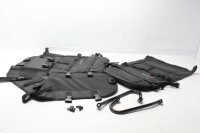 Pehmeät matkatavaroiden sivutaskut vasen oikea...