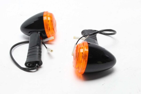 Set indicatori di direzione anteriori sinistro destro Triumph Street Cup 900 17-17