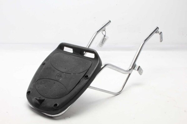 Tavaratelineen pidike takana, yläosan pikalukitus Suzuki universell -