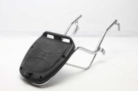 Tavaratelineen pidike takana, yläosan pikalukitus...