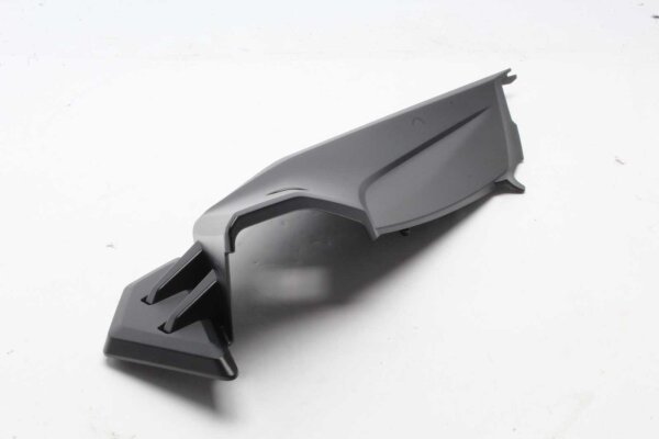 Sivupaneeli oikea Suzuki GSX-S 750 A 17-17