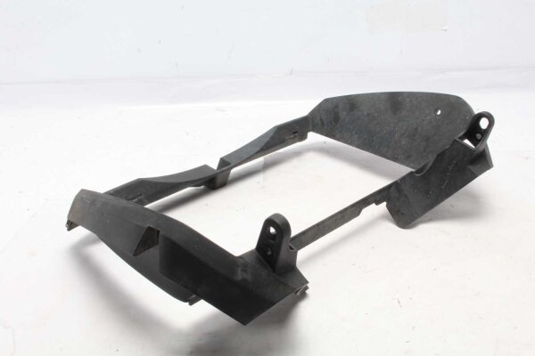 Jäähdyttimen säleikön suojus suojaa moottorin jäähdytystä BMW F 800 GS E8GS 0219 08-12