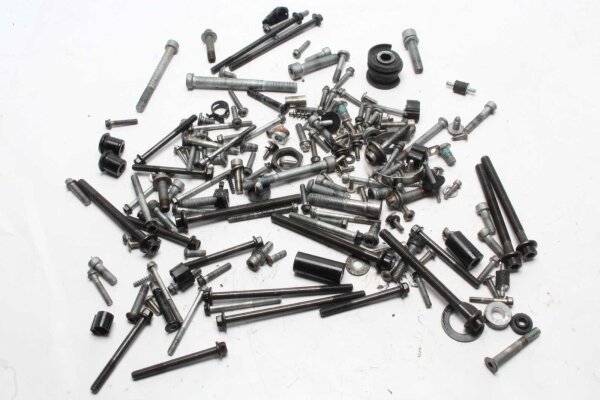 Paljon jäljellä olevia osia BMW F 800 GS E8GS 0219 08-12