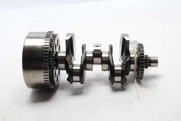 Kampiakselin vauhtipyörän kiertokangen käyttö OM179 BMW F 800 GS E8GS 0219 08-12