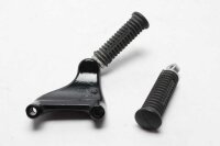 Jalkatukijärjestelmän pidike takana vasemmalla...