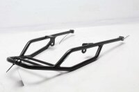 Tavaratelineen pidike takaosan yläputken telineeseen...