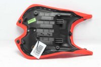 Penkki-istuimen pehmuste etuistuimessa Aprilia Tuono 660...