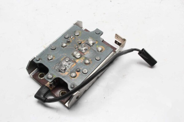 Laturin säätimen tasasuuntaajan jännitteensäädin BMW R 65 LS 248 81-85