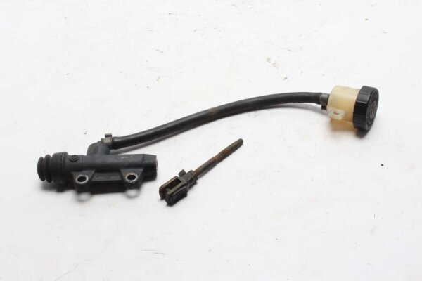 Jarrupumpun oikean takaosan hydraulisylinterin pääsylinteri BMW F 650 GS R13 00-00