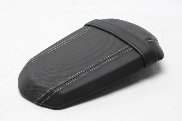 Bench seat cushion rear A9708190 Triumph Thruxton 1200 RS Final Edition 24-24
