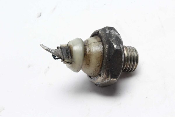 Öljynpainekytkimen öljypumpun paineanturin ruuviliitin BMW R 100 GS 247E 0473 86-96