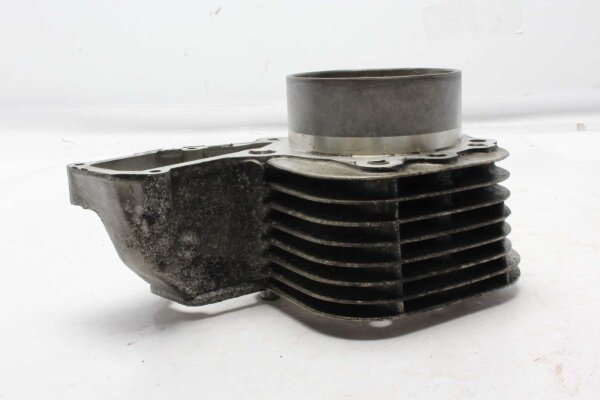 Sylinteriputken vasemmanpuoleinen jäähdytysripa moottorin kotelossa BMW R 1100 S R11S 98-06