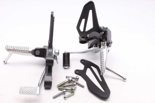 Gruppo poggiapiedi, leva del cambio, leva del freno Yamaha YZF R7 Euro 5 RM39/RM40 22-25