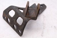 Oikean etujalkatuen kiinnike, kuljettajan kiinnitys BMW F...