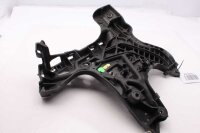 Ramhållare vänster fram, skärmfäste...