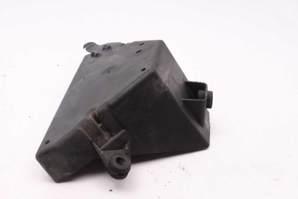 Etuosan ylempi katteen suojus, pölysuoja, muovia BMW F 650 GS R13 00-03