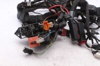 Johtosarja, pääjohtosarja, rele, sulake, liitin...