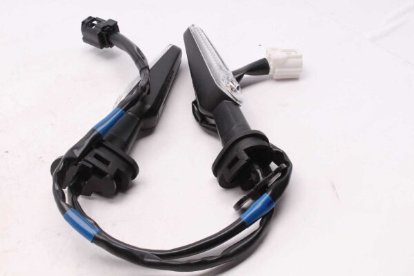 LED-vilkkusarja edessä vasen oikea Yamaha YZF R7 Euro 5 RM39/RM40 22-25