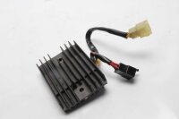 Regolatore di tensione del raddrizzatore del regolatore...