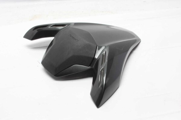 Matkustajan istuimen suojus, takaistuimen suojus, penkin istuimen suojus Kawasaki Z 900 B 17-17