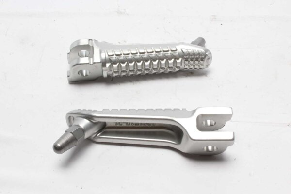 Jalkatuet, edessä vasen oikea BMW S 1000 RR Euro 5 K67 0E61 23-24