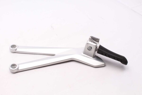 Vasemman takamatkustajan jalkatuen kokoonpano, kumikiinnitys KTM Enduro 690 RA 22-22